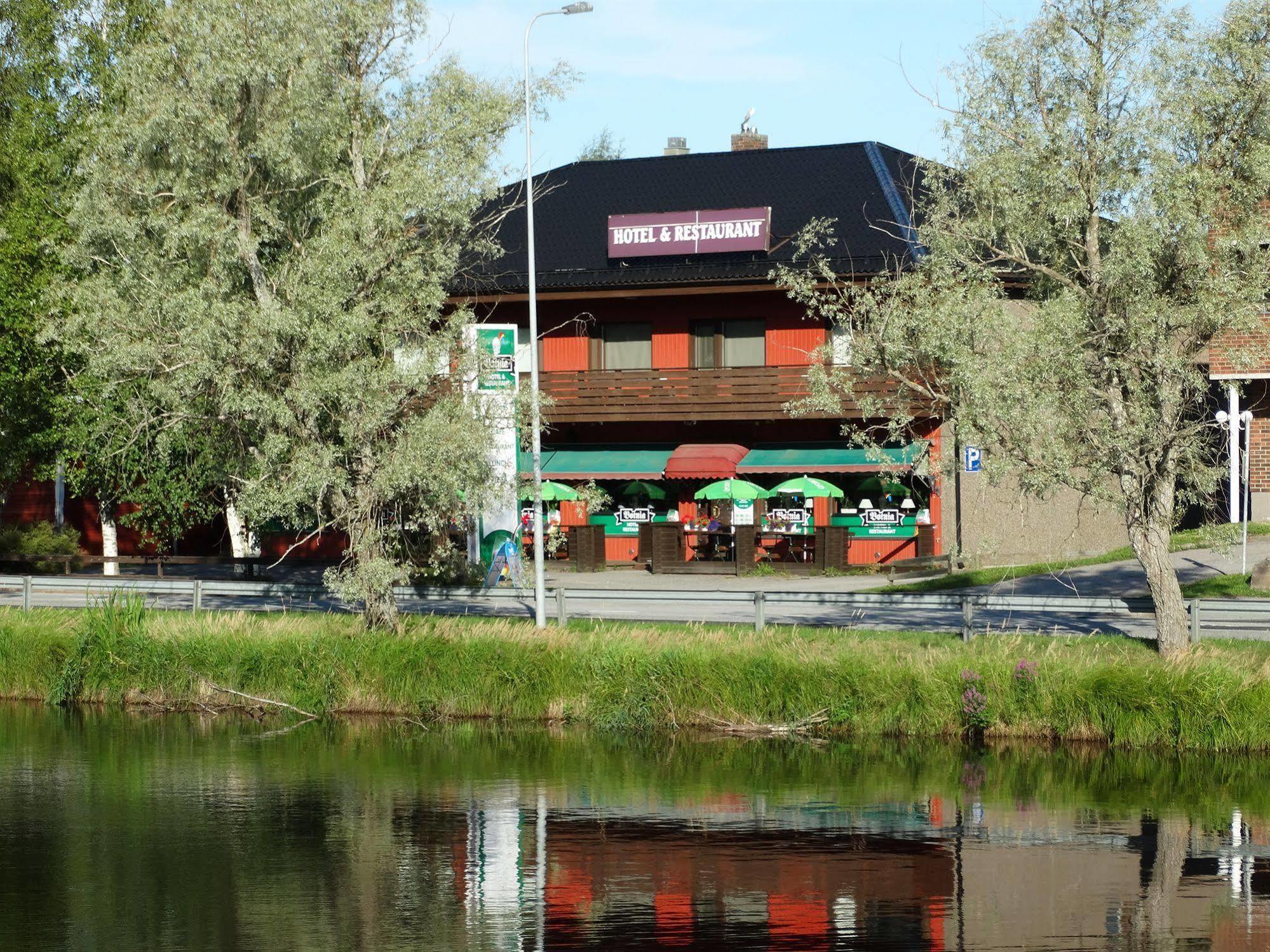 Botnia Hotel & Restaurant Kruunupyy Exterior photo